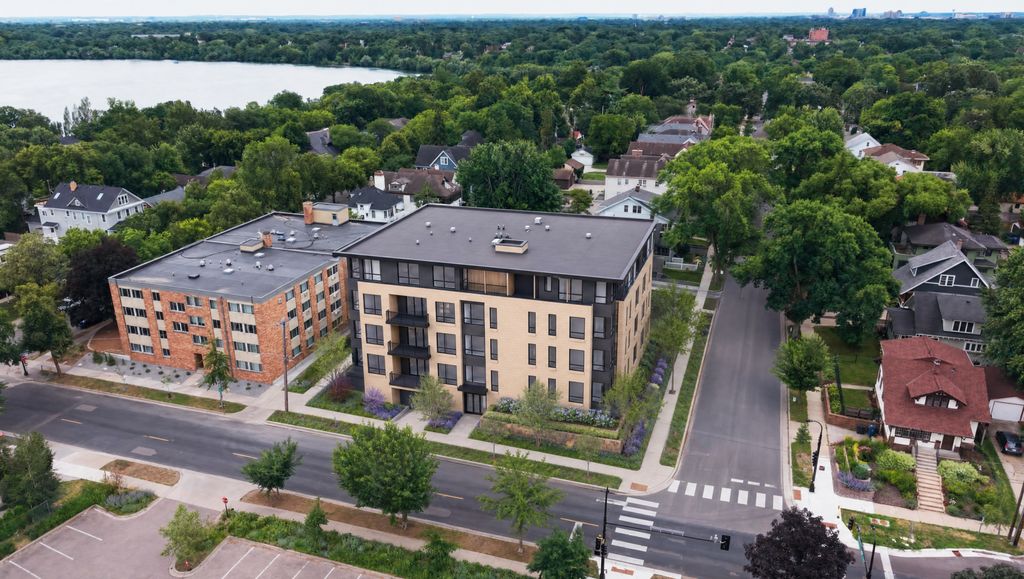 2825 W 44th Street 1, Minneapolis, MN 55410 — exterior