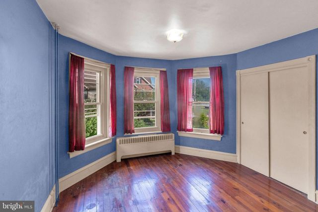 132 N 9TH ST, Perkasie, PA 18944