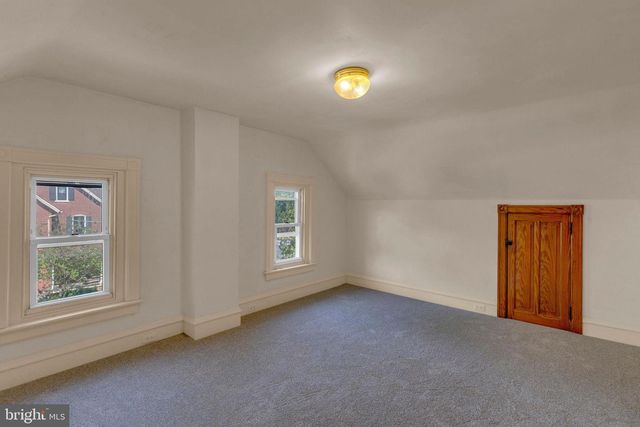 132 N 9TH ST, Perkasie, PA 18944