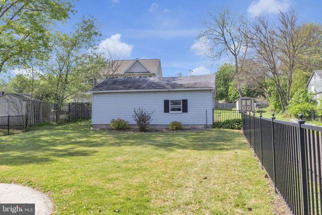 132 N 9TH ST, Perkasie, PA 18944