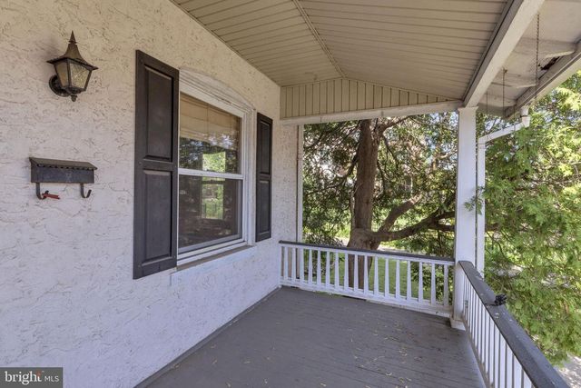 132 N 9TH ST, Perkasie, PA 18944