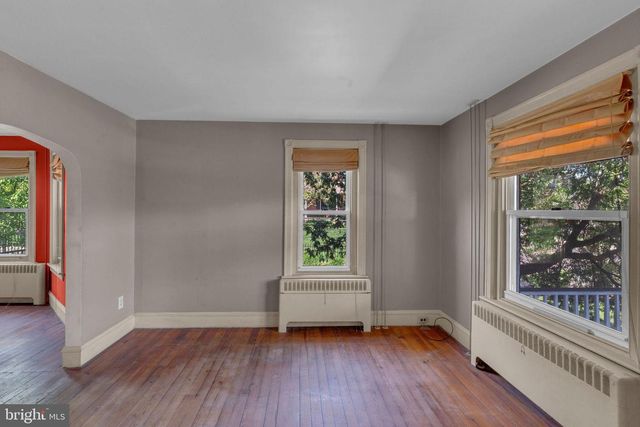 132 N 9TH ST, Perkasie, PA 18944