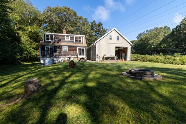 8 Tanglewood Drive, Ledyard, CT 06335
