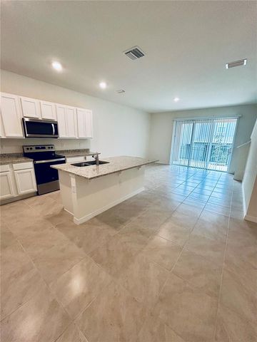 1535 LUMBER AVENUE, Davenport, FL 33837