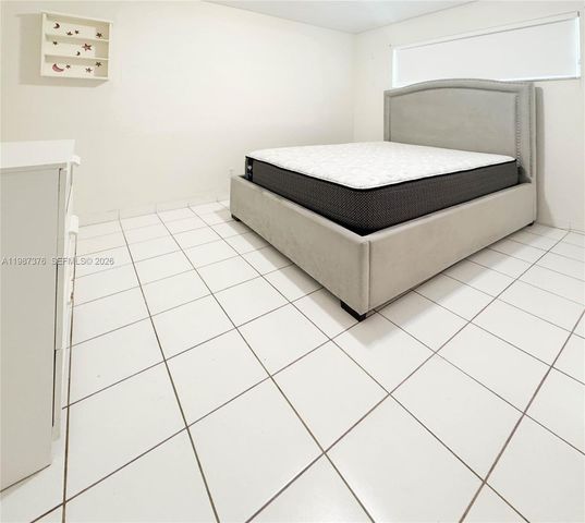 1911 N 44th Ave 0, Hollywood, FL 33021