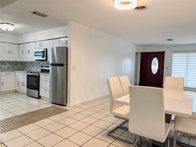 1911 N 44th Ave 0, Hollywood, FL 33021