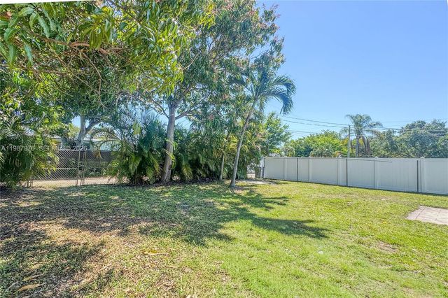 1911 N 44th Ave 0, Hollywood, FL 33021