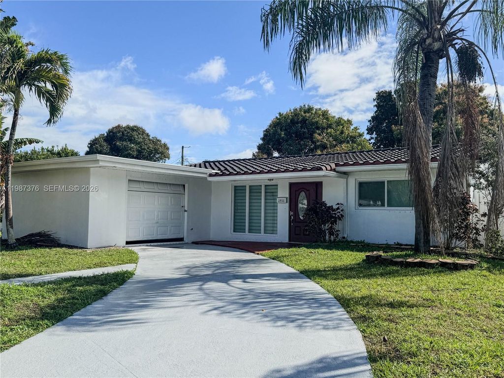 1911 N 44th Ave 0, Hollywood, FL 33021