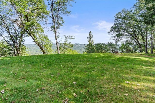 4630 Moon Lake Dr, Placerville, CA 95667