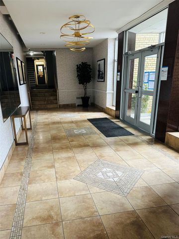 150 West End Avenue 3B, Brooklyn, NY 11235