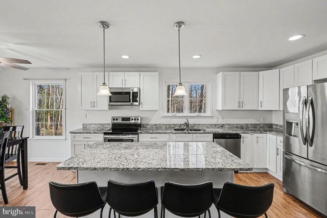 117 BUTLER CIR, Locust Grove, VA 22508