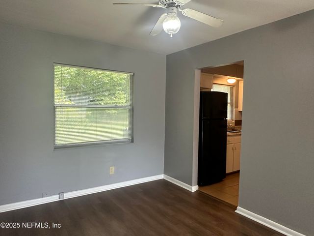 5032 REDSTONE Drive, Jacksonville, FL 32210