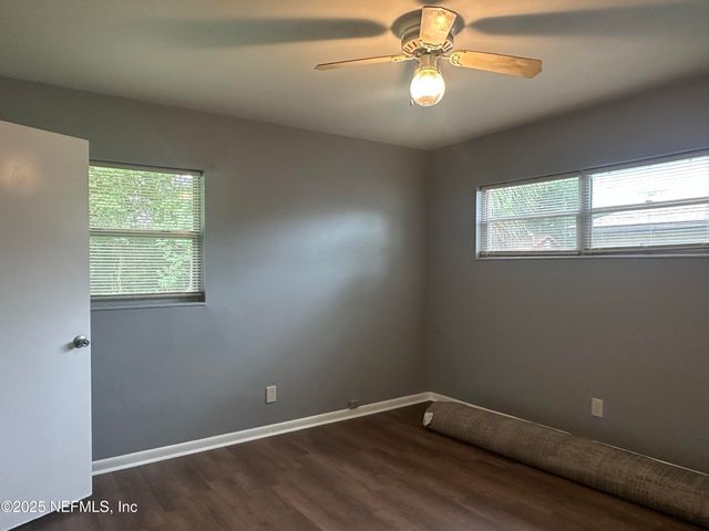 5032 REDSTONE Drive, Jacksonville, FL 32210