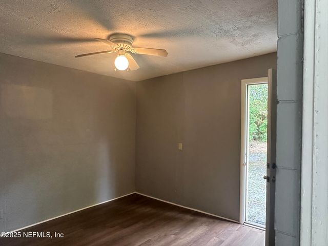 5032 REDSTONE Drive, Jacksonville, FL 32210