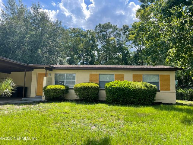 5032 REDSTONE Drive, Jacksonville, FL 32210