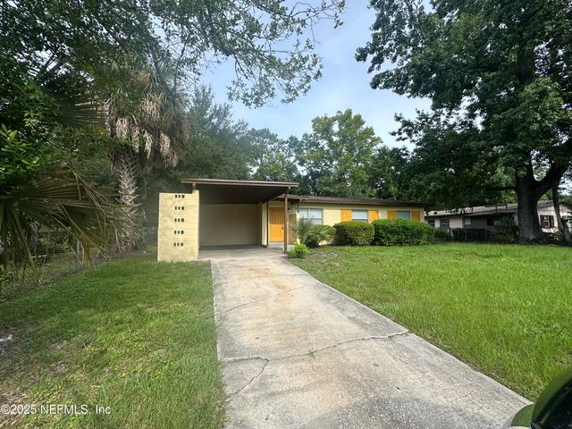 5032 REDSTONE Drive, Jacksonville, FL 32210