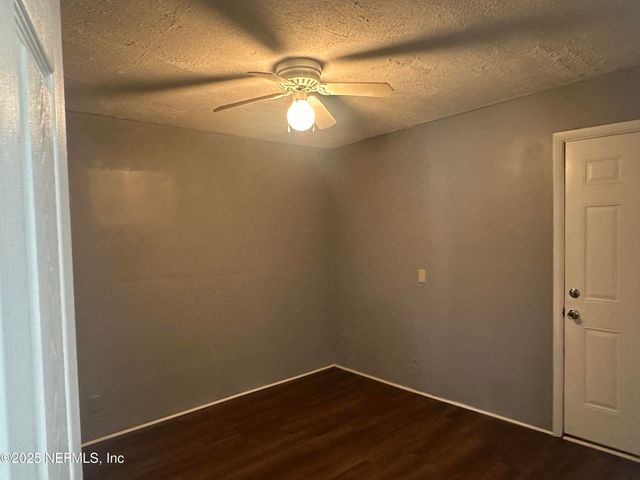5032 REDSTONE Drive, Jacksonville, FL 32210