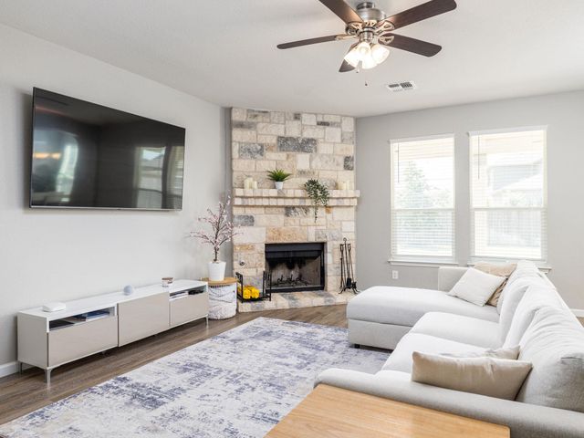 1221 Brenham LN, Leander, TX 78641