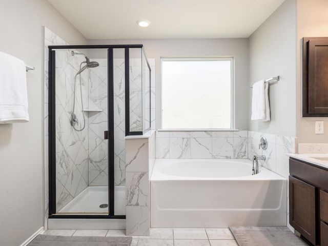 1221 Brenham LN, Leander, TX 78641