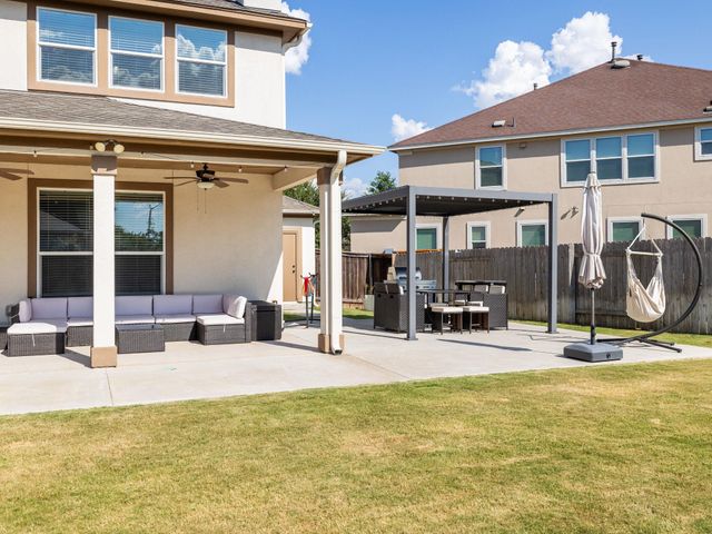 1221 Brenham LN, Leander, TX 78641
