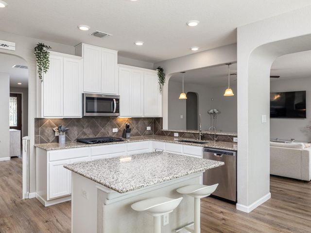 1221 Brenham LN, Leander, TX 78641