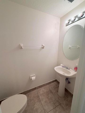 154 Village Boulevard E, Tequesta, FL 33469