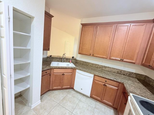 154 Village Boulevard E, Tequesta, FL 33469