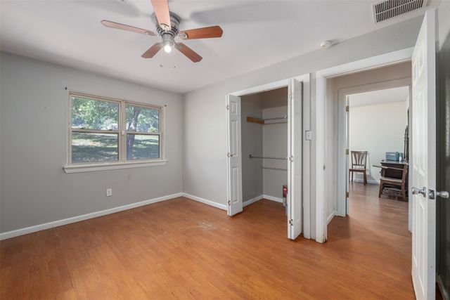 220 N Mountain Ridge, Cresson, TX 76035
