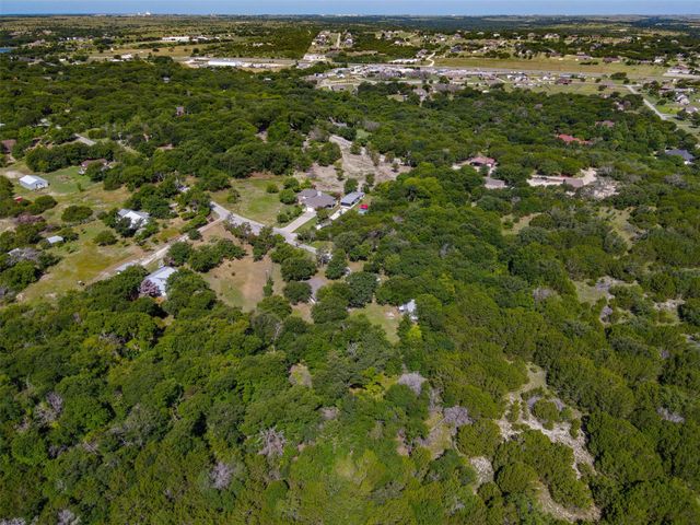 220 N Mountain Ridge, Cresson, TX 76035