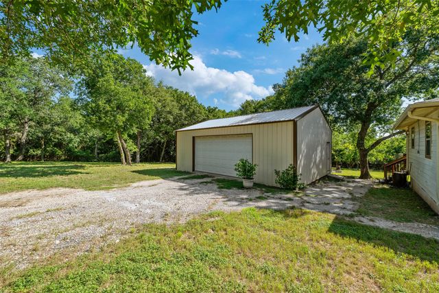 220 N Mountain Ridge, Cresson, TX 76035