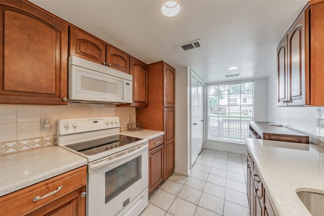 2402 Northlake Court, Irving, TX 75038