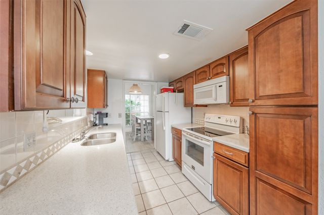 2402 Northlake Court, Irving, TX 75038