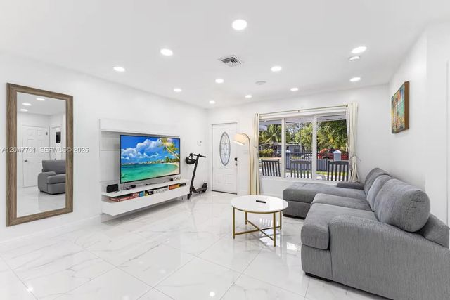 1240 NE 159th Street, North Miami Beach, FL 33162