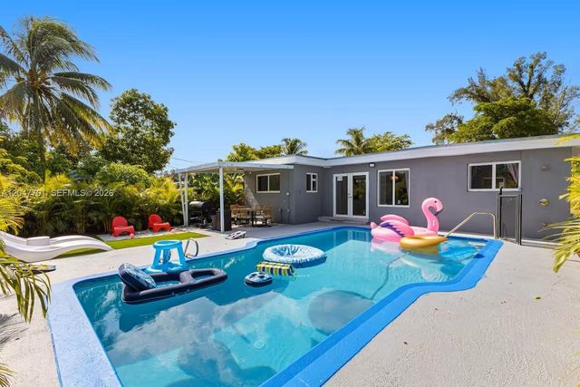 1240 NE 159th Street, North Miami Beach, FL 33162