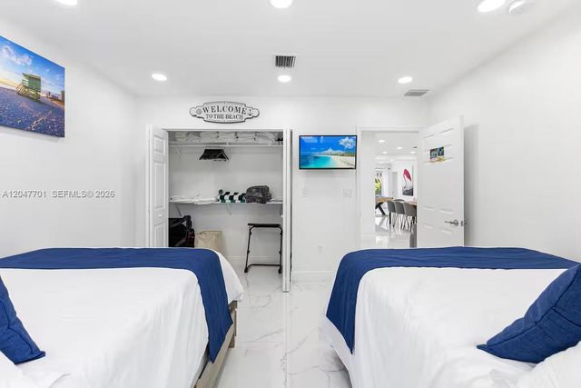 1240 NE 159th Street, North Miami Beach, FL 33162