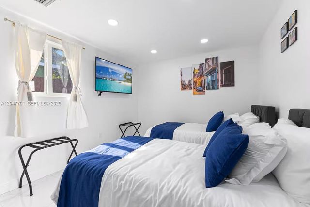 1240 NE 159th Street, North Miami Beach, FL 33162