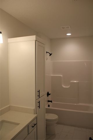 65 NW Hidden Knoll, Waukee, IA 50263