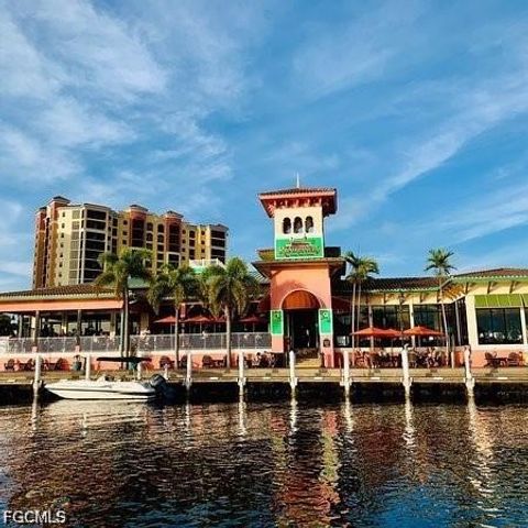 4621 NW 36th PL, Cape Coral, FL 33993