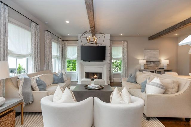 351 S Esplanade, Alpharetta, GA 30009
