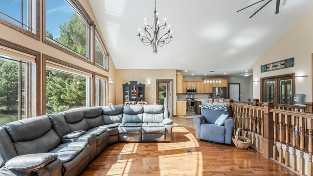 3191 Crestwood Drive NE, Alexandria, MN 56308