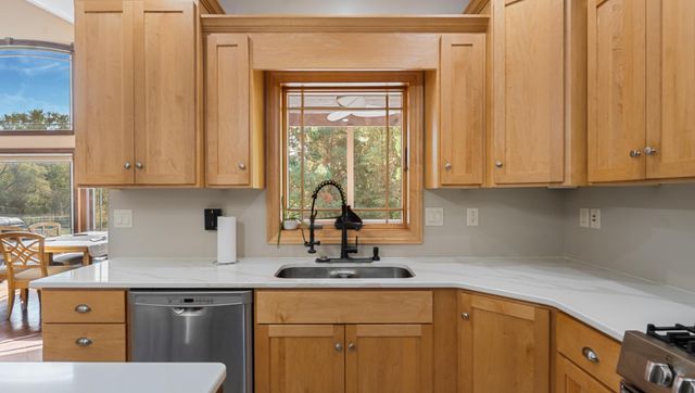 3191 Crestwood Drive NE, Alexandria, MN 56308