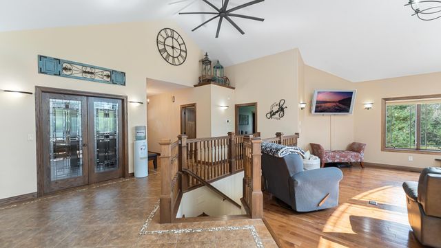 3191 Crestwood Drive NE, Alexandria, MN 56308