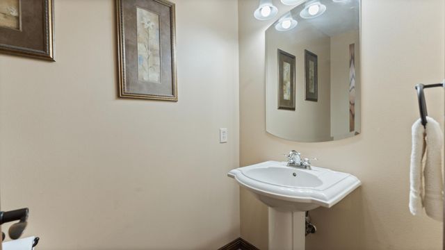 3191 Crestwood Drive NE, Alexandria, MN 56308