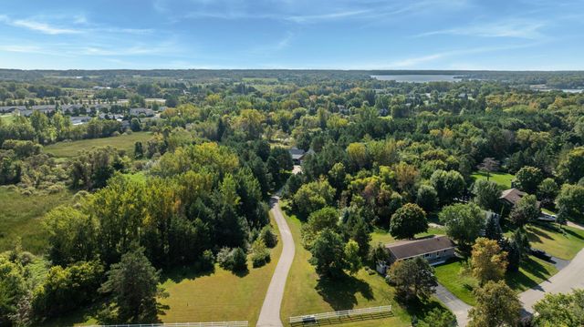 3191 Crestwood Drive NE, Alexandria, MN 56308