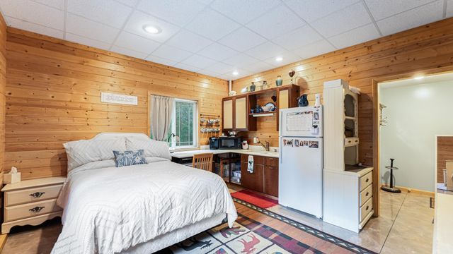 3191 Crestwood Drive NE, Alexandria, MN 56308