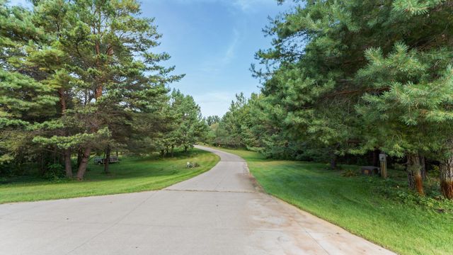 3191 Crestwood Drive NE, Alexandria, MN 56308