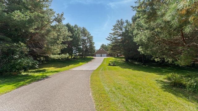 3191 Crestwood Drive NE, Alexandria, MN 56308