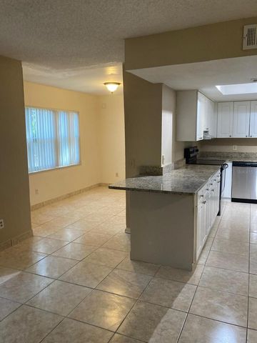 9911 TURF COURT 2, Orlando, FL 32837