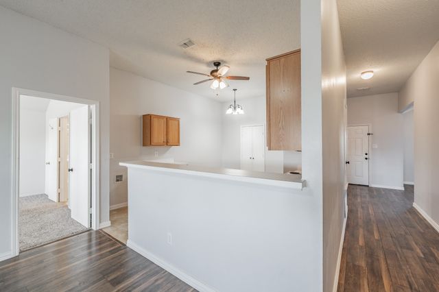 923 Mckavett Drive, Burleson, TX 76028