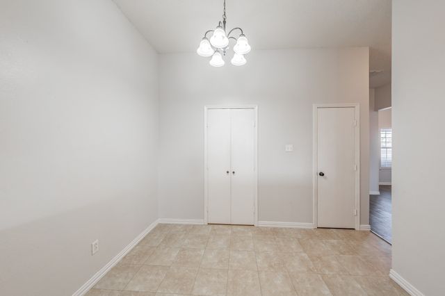 923 Mckavett Drive, Burleson, TX 76028